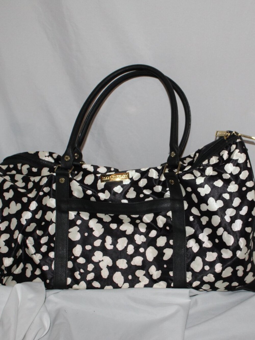 Isaac Mizrahi Black and White Patterned Weekender Duffle Bag - Picture 2 of 9